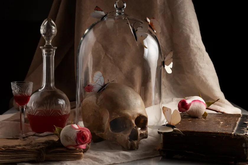 Take an Overnight Valentine's Ghost Tour at The Ancient Ram Inn